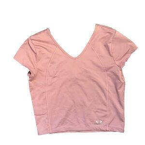 Under Armour V-Neck Short Sleeve Active Top | Dusty Rose | Size Medium